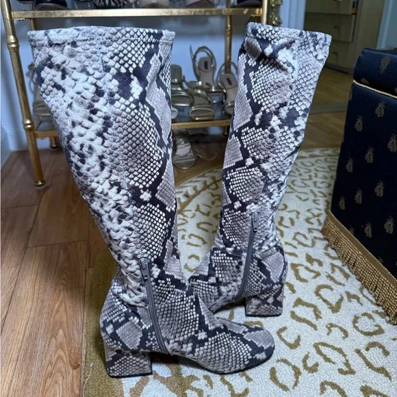 Steve Madden Dexie Slim Fit Knee High Block Heel Boot - Picture 8 of 10